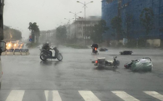 Nên bật đèn khi di chuyển