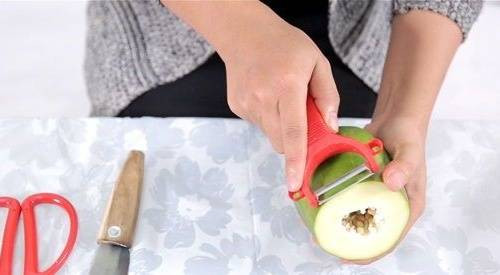 Gọt sạch lớp vỏ bên ngoài