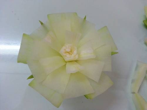 Cắt mỏng cánh cho đến hết