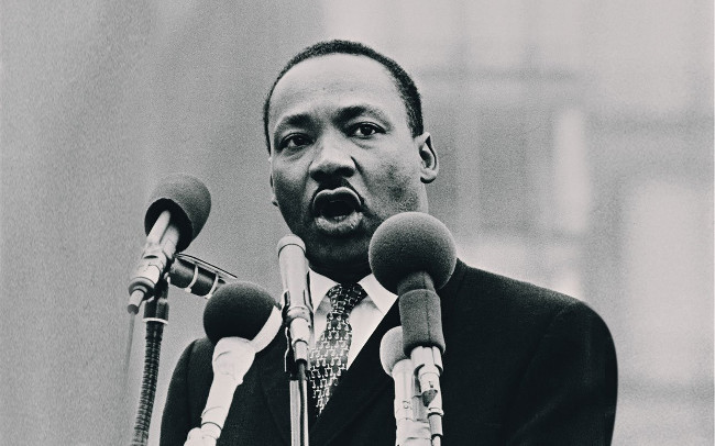 Năm 1964, Martin Luther King được trao giải Nobel Hoà bình