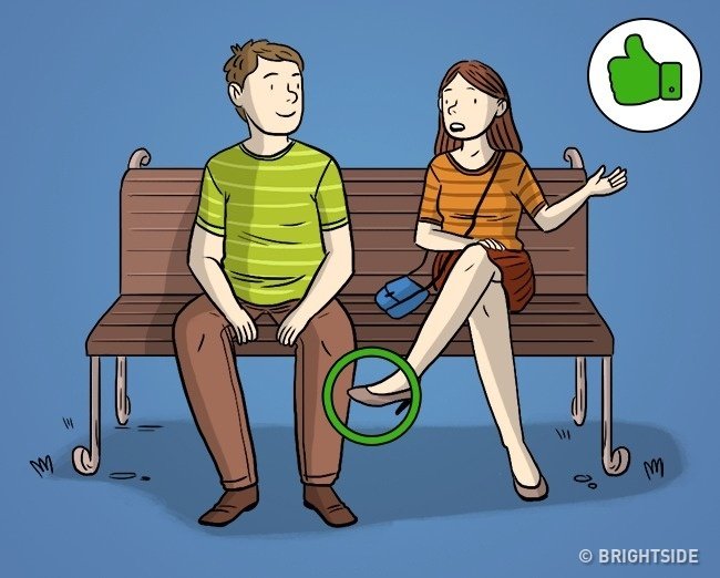 Nếu trong một cuộc hẹn, trò chuyện hoặc đi dạo, nửa kia của bạn liên tục di chuyển cơ thể hướng về phía bạn