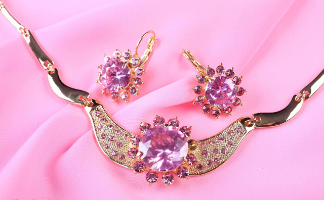 Một chút đồ trang sức