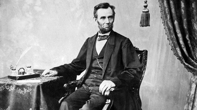 Tổng thống Abraham lincoln pha chế đồ uống rất giỏi