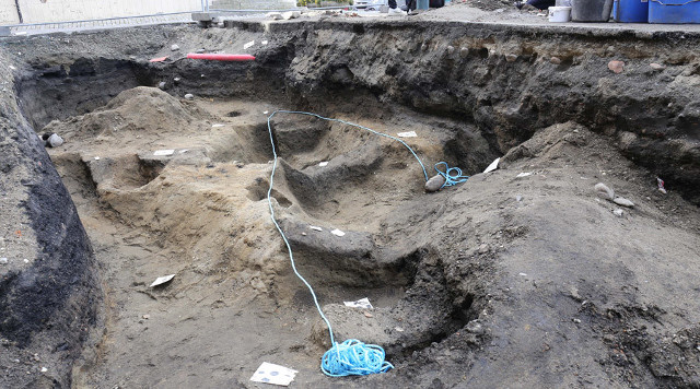 Khai quật thuyền quan tài cổ Viking 