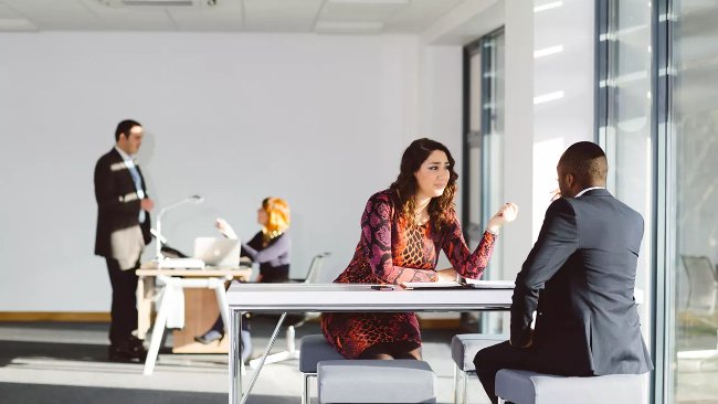 Thể hiện sự cam kết đóng góp đối với công ty