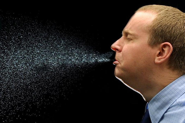 Hắt hơi là phản ứng phản xạ tự nhiên của cơ thể khi có dị vật hay mùi lạ “đột nhập” vào mũi