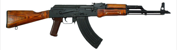 Viên đạn được bắn ra từ khẩu súng AK-47 ở trong bể bơi chỉ có thể di chuyển được khoảng 2m sau khi ra khỏi họng súng