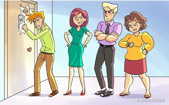 Còn các nhân viên khác thì chờ đợi trong vô vọng.