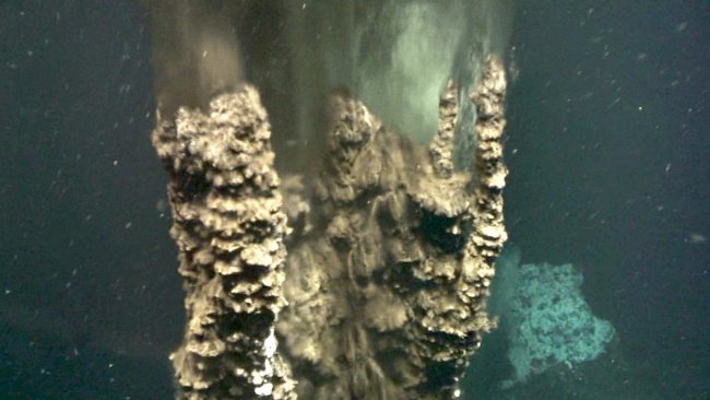 "Black smokers - Luồng khói đen bí ẩn"