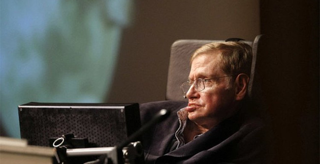 Nhà khoa học Stephen Hawking