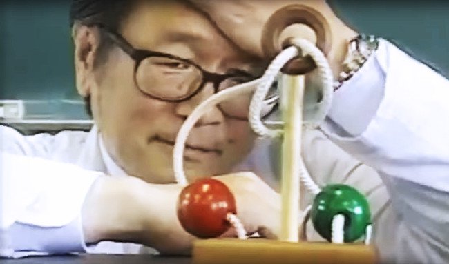 Vị giáo sư Vật lý cũng phải "bó tay" với câu đố này 