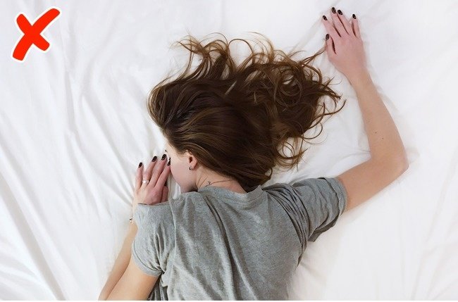 Tư thế ngủ sai