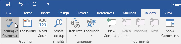 Trong tab Review, nhấp chọn Spelling & Grammar