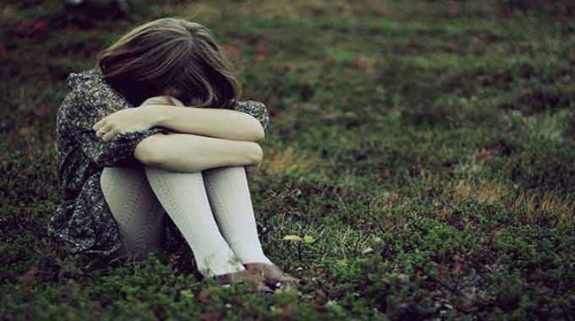 Vết nứt giúp ánh sáng "rọi qua"