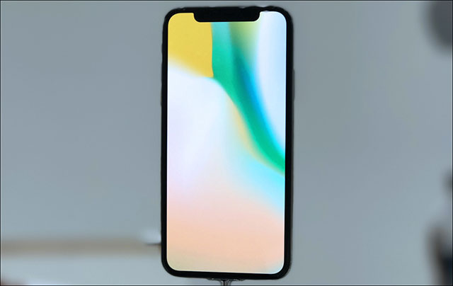 Pin sụt bao nhiêu còn tùy bạn dùng điện thoại làm gì, nhưng nhìn chung pin iPhone X ổn