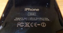 Những biểu tượng kì lạ ở mặt sau iPhone có ý nghĩa gì?