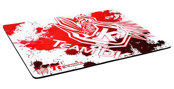 Bàn di chuột Tt eSports Pyrrhus Team DK Edition có thiết kế độc đáo, bắt mắt.