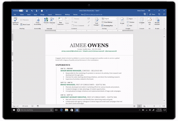 Thông tin hiển thị bên cột trong Word 