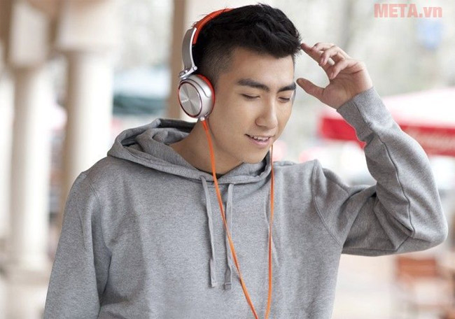 Bạn có thể mang MDR- XB610 đi bất cứ nơi đâu cùng mình