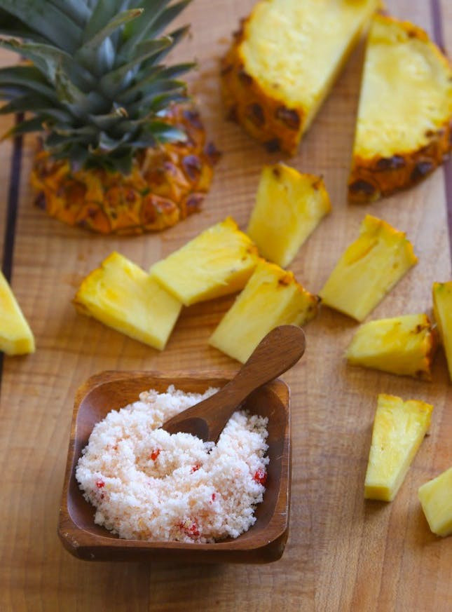 Ăn dứa nên chấm muối