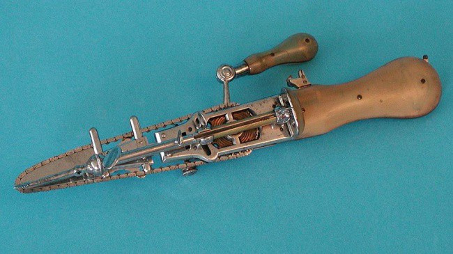 Chiếc cưa đầu tiên của loài người