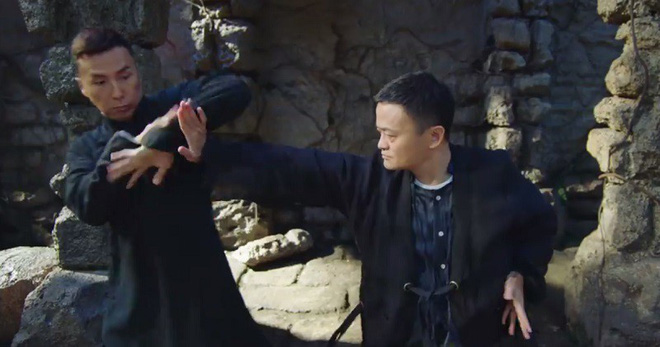 Màn tỷ thí võ thuật đẹp mắt