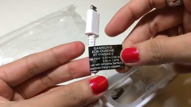 Sử dụng sạc chính hãng gốc