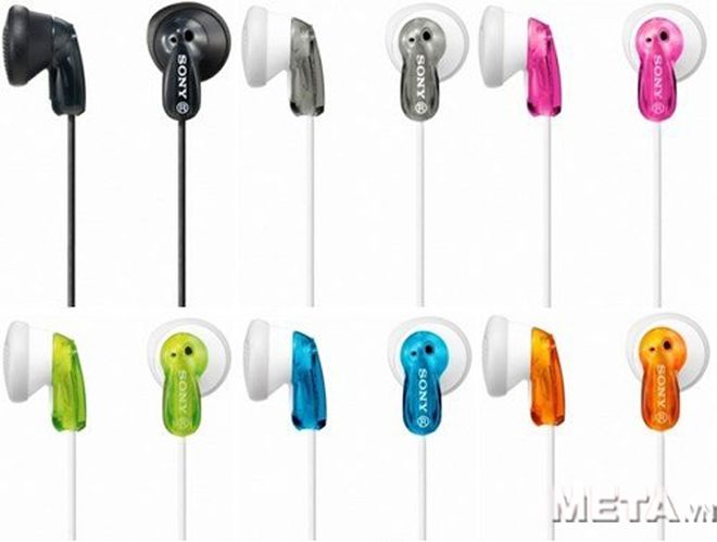 Đây là chiếc tai nghe giá rẻ đến từ thương hiệu nổi tiếng Sony. 