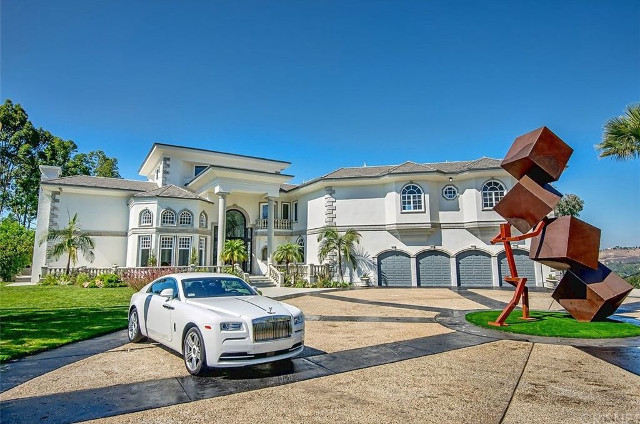 Đột nhập dinh thự 7 triệu USD của Jake Paul, ngôi sao sáng của kênh Youtube