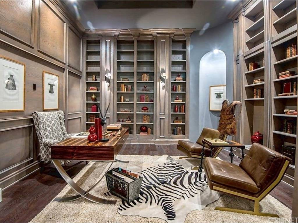 Khu bếp được thiết kế rộng rãi