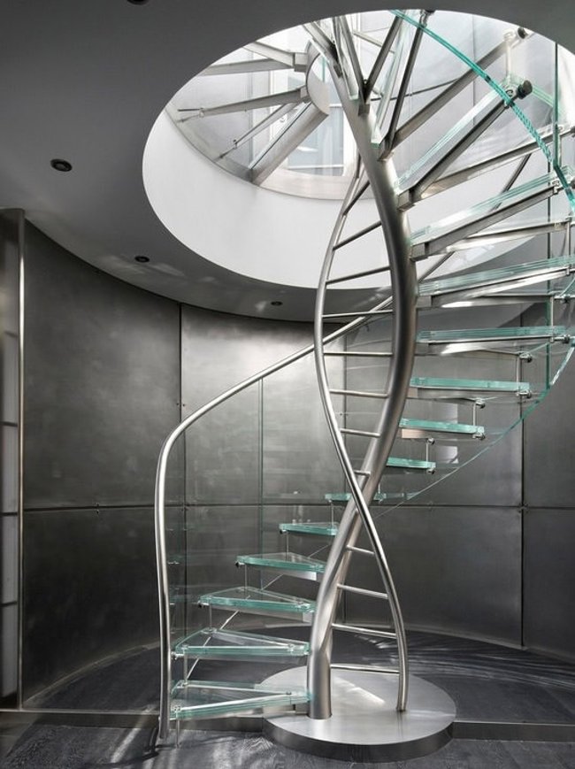 Cầu thang thủy tinh xoắn ốc hình DNA