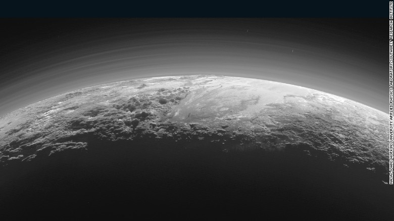 Hình ảnh của sao Diêm Vương được tàu New Horizons ghi lại