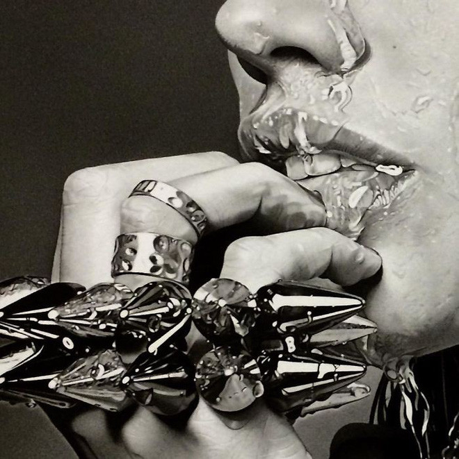 Ngay cả khi phóng to, chúng ta cũng khó có thể nhận ra đây là tranh vẽ 