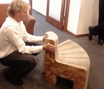 Chiếc ghế “thần kỳ” có thể biến thành nhiều kiểu dáng khác nhau tùy theo mục đích sử dụng