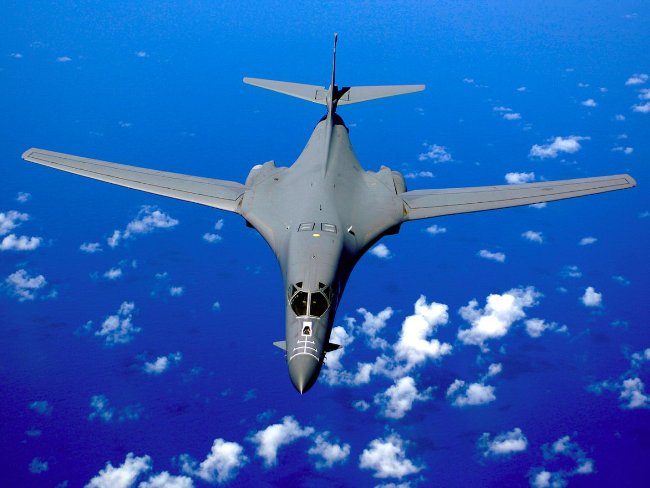 Tu-160 thường được so sánh với B-1B Lancer của Mỹ.