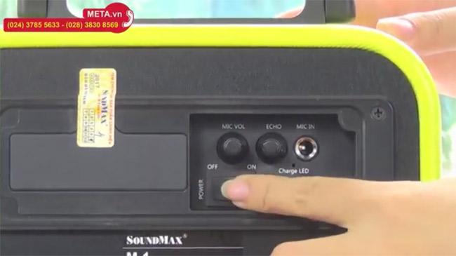 Nhấn nút ON để mở nguồn trên loa SoundMax M-1.