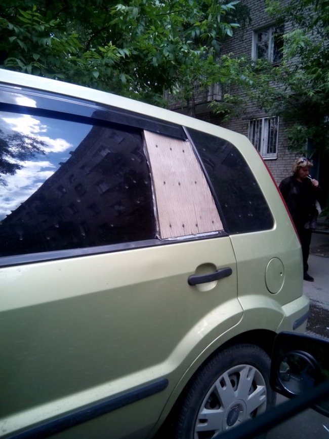 Thà như vậy còn đỡ hơn là không có kính