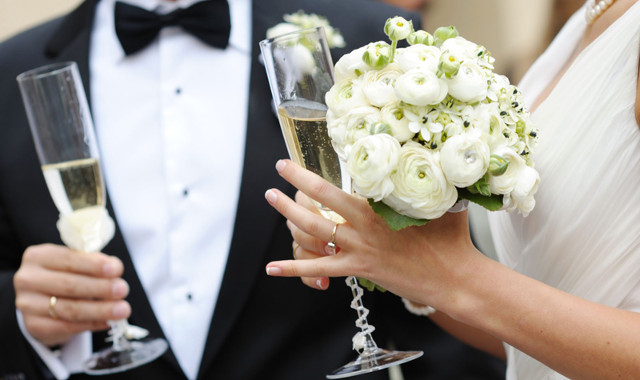 Anh ấy sẽ làm cùng bạn những việc mà anh ấy vốn không muốn làm