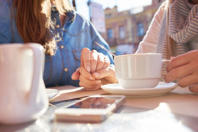 Cảm thấy khó chịu khi không có điện thoại