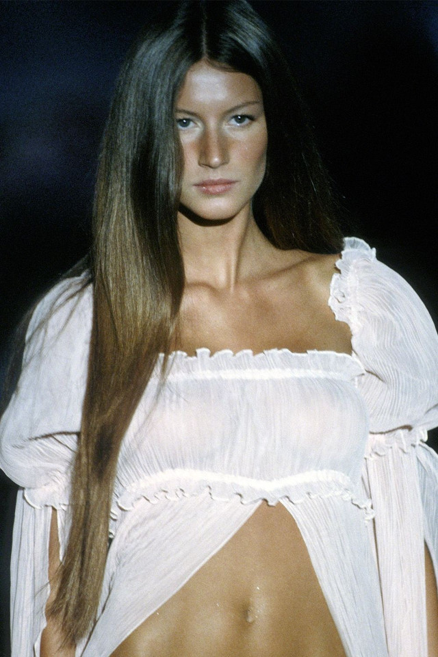 Gương mặt mộc, tự nhiên của siêu mẫu Brazil