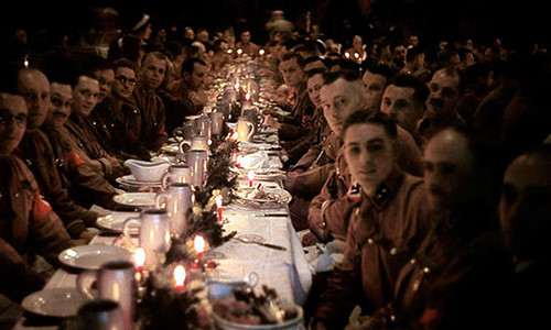 Tiệc đón Giáng sinh của các sĩ quan, binh sĩ của trùm phát xít Hitler
