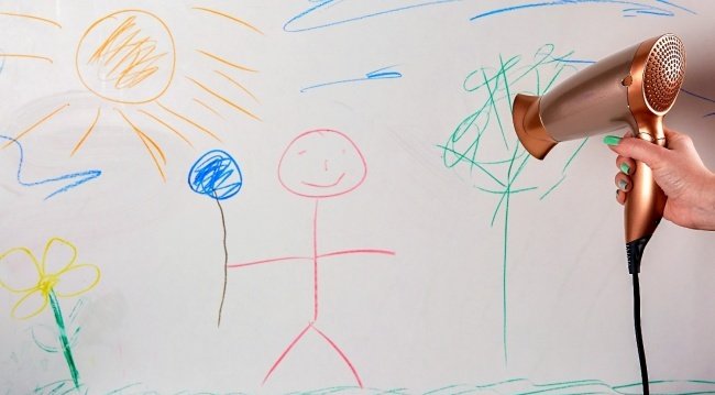 Vẽ tranh lên tường bằng bút sáp màu