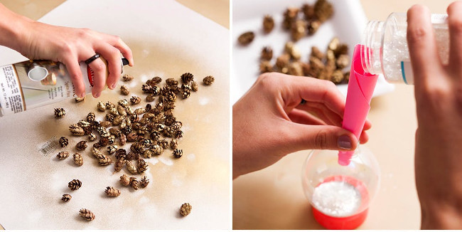 Quả cầu với những trái thông vàng