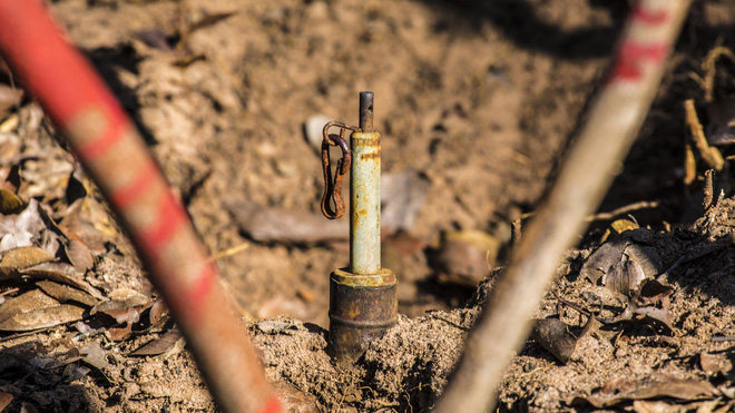 Cắt được sợi dây kích hoạt mìn là không phải lo lắng gì nữa