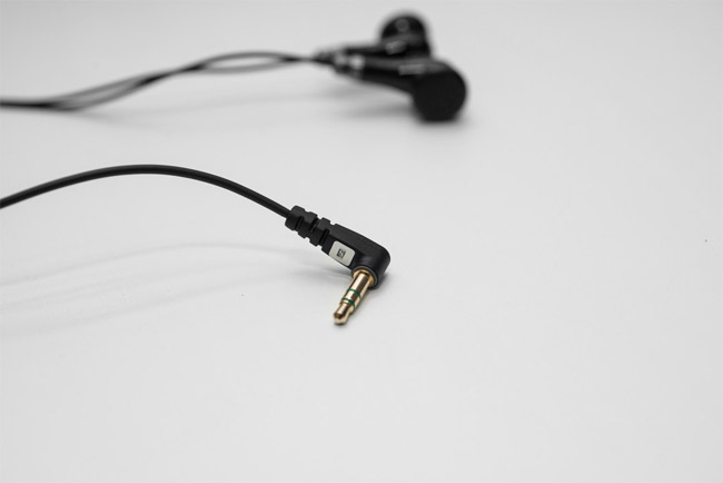 Âm treble của Sennheiser MX 475 tơi vừa phải.