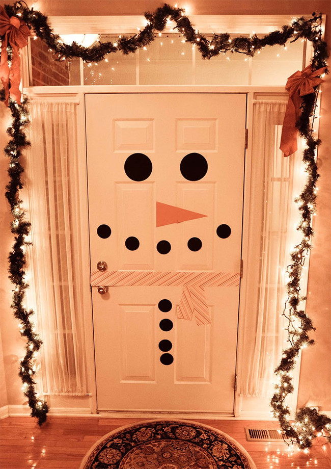 Đến cửa cũng phải mang phong cách Giáng Sinh