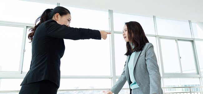 Tại sao bạn không nên tranh luận với bất kỳ ai trên Facebook?