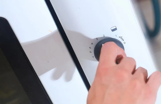 Làm nóng lò trước ở nhiệt độ 176ºC