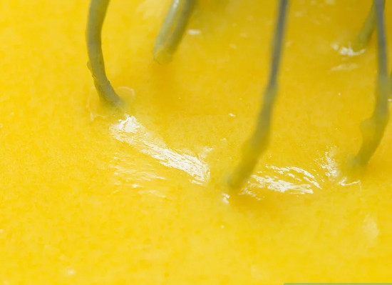 Đánh hỗn hợp bằng máy trộn ở nhiệt độ cao