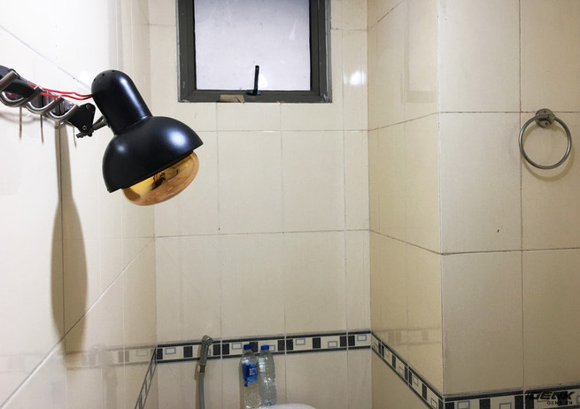 chú ý lắp đèn sưởi ở vị trí mà vòi hoa sen không tới